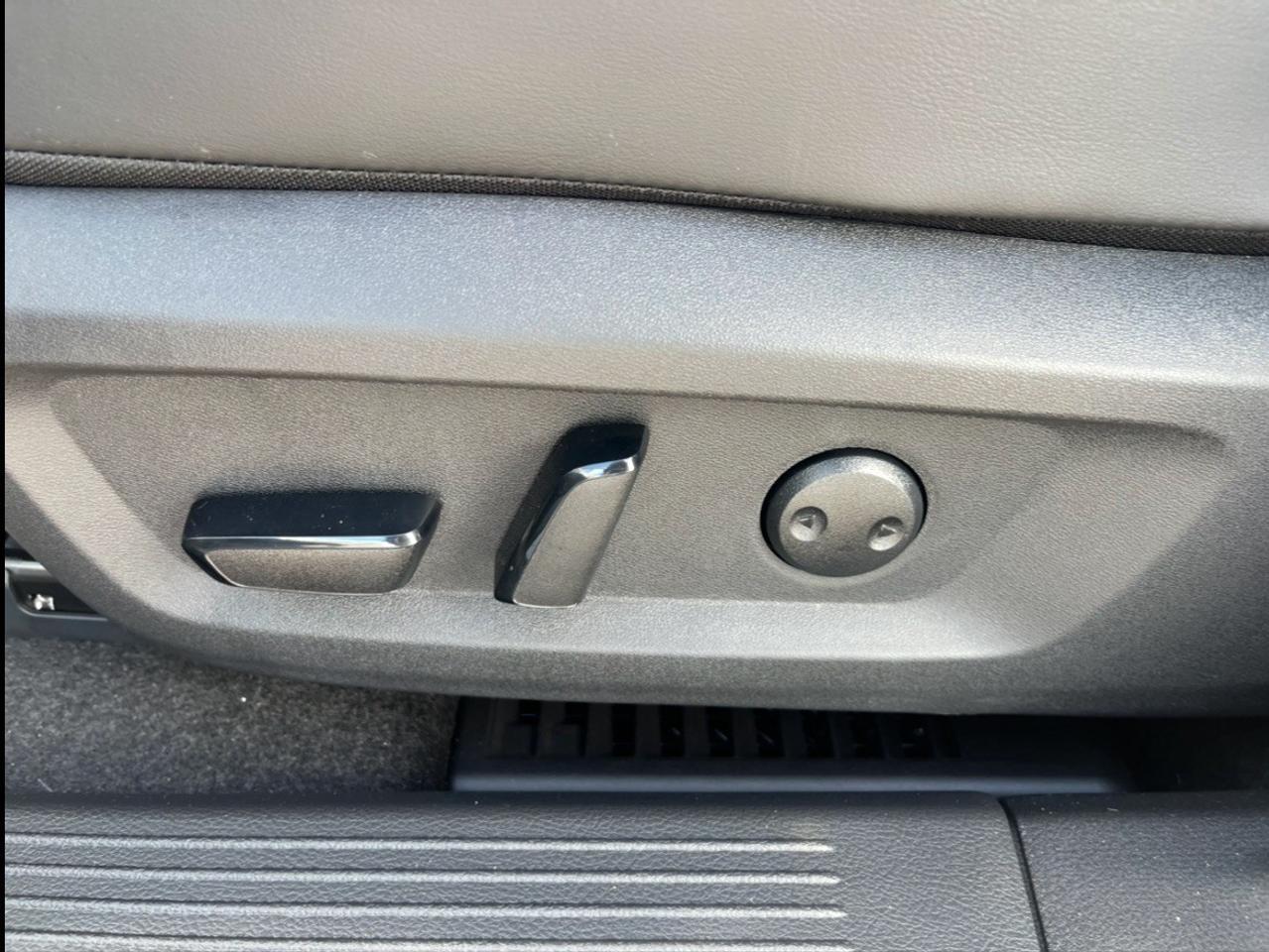 2026 Nissan Rogue AWD Platinum Photo