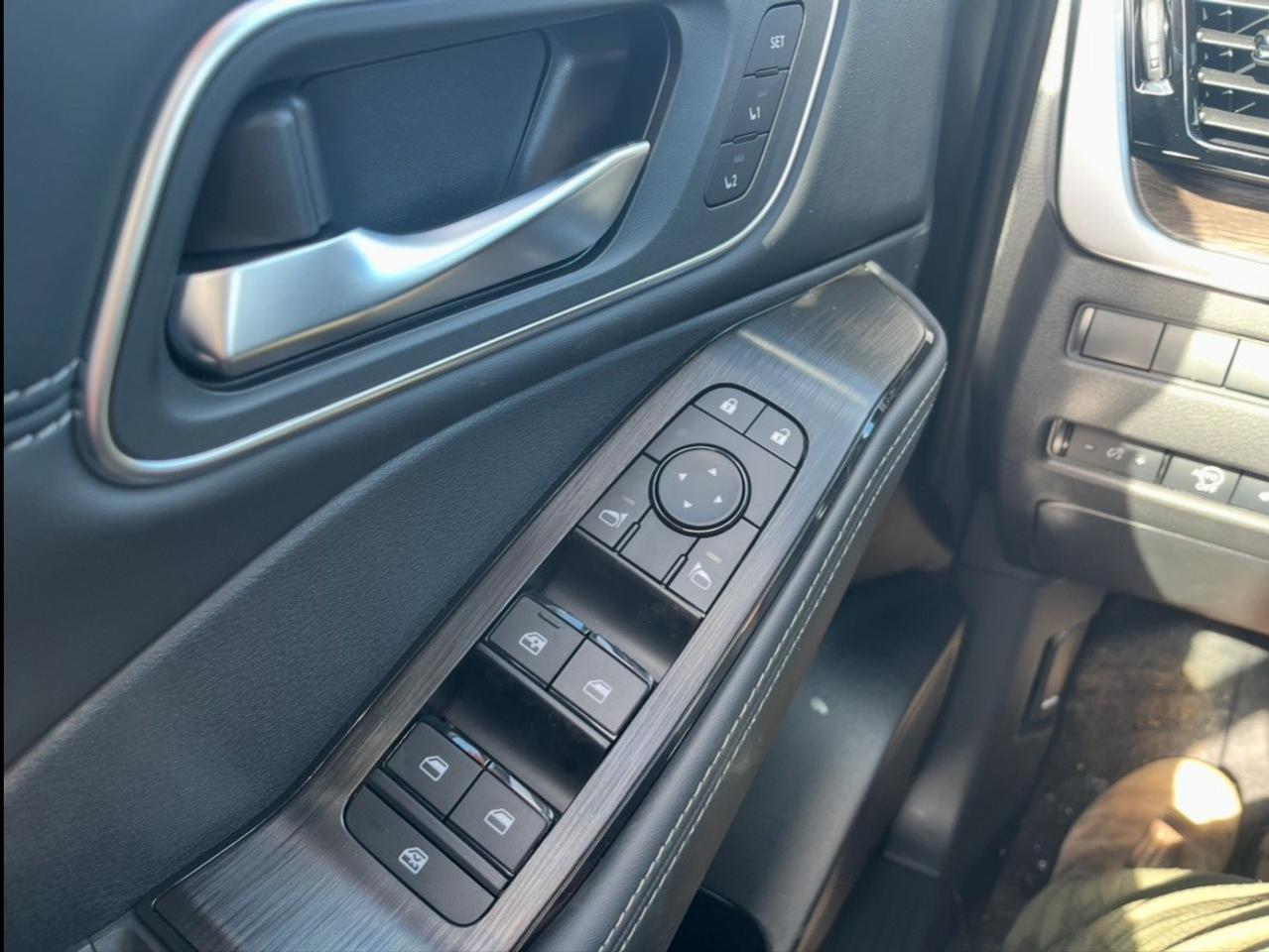 2026 Nissan Rogue AWD Platinum Photo