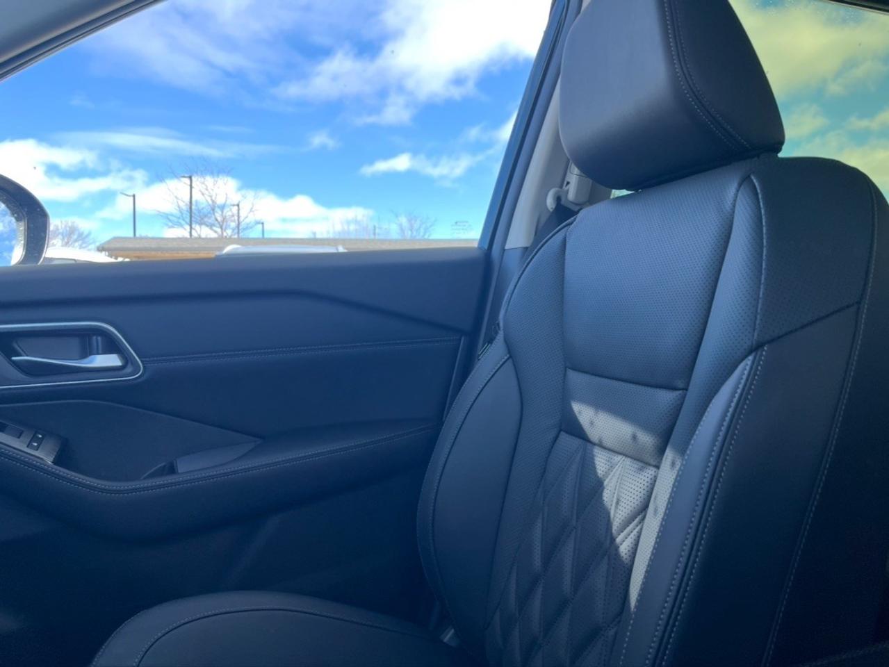 2026 Nissan Rogue AWD Platinum Photo