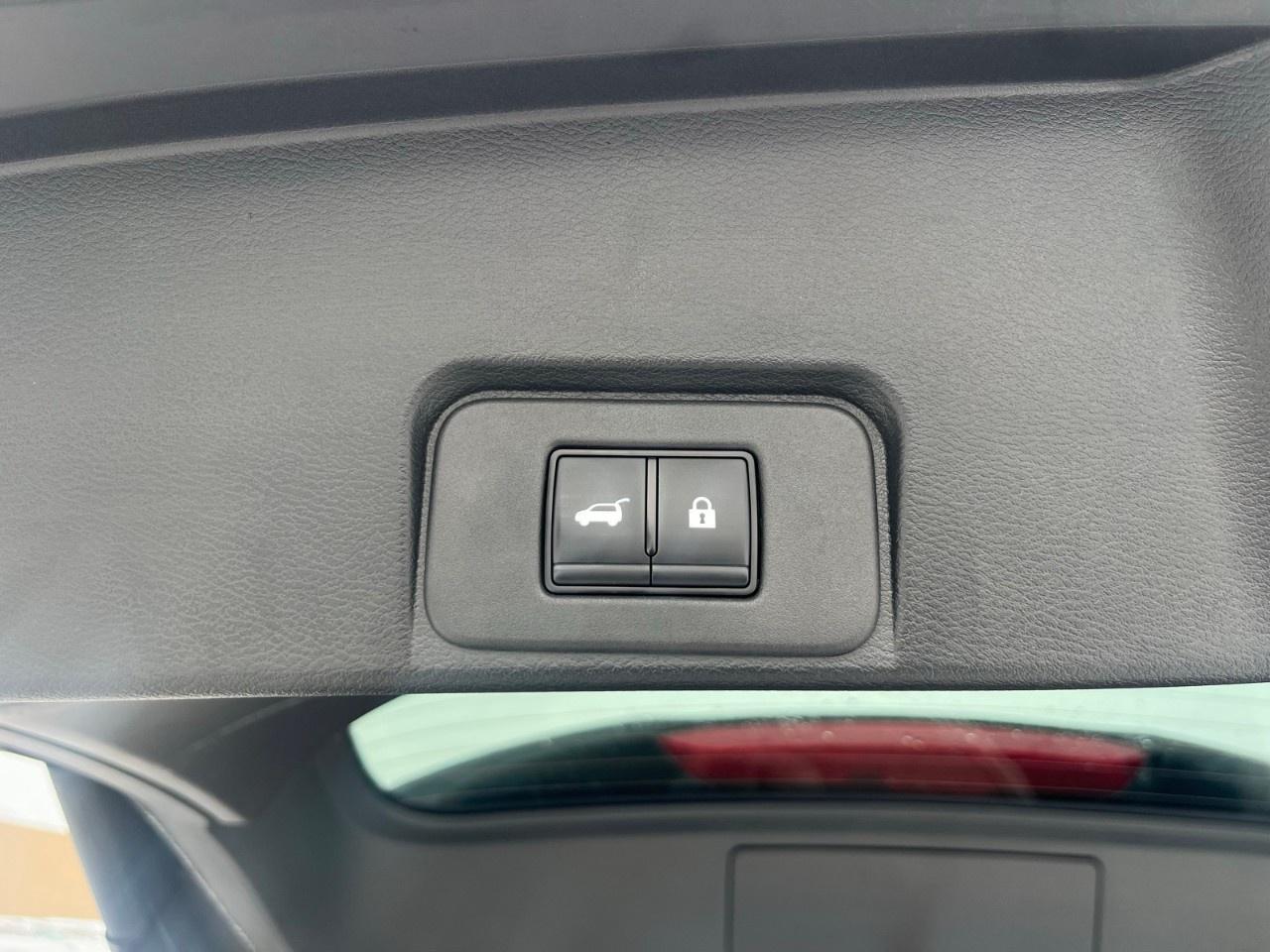 2023 Nissan Rogue Midnight Edition Photo
