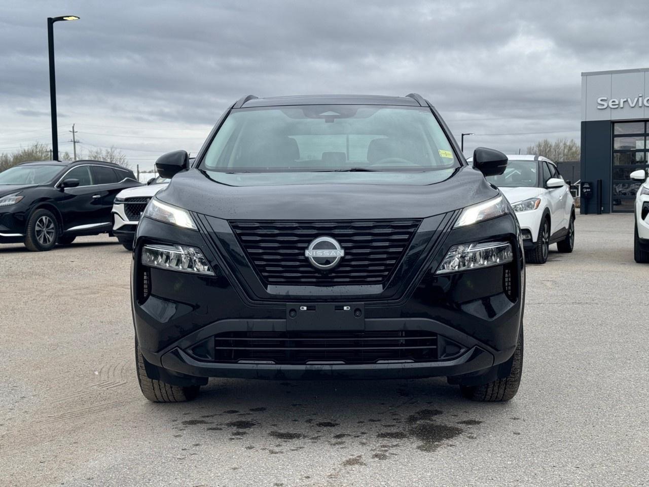 2023 Nissan Rogue Midnight Edition Photo