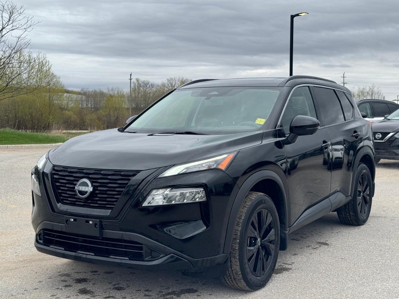 2023 Nissan Rogue Midnight Edition Photo