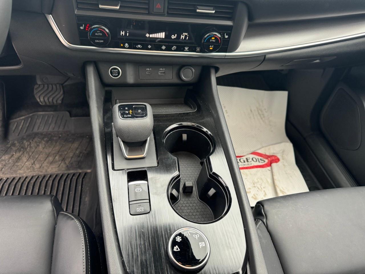 2023 Nissan Rogue Midnight Edition Photo
