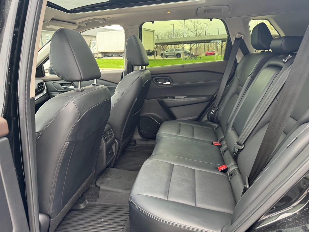 2023 Nissan Rogue Midnight Edition Photo