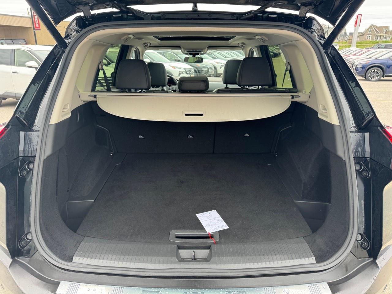 2023 Nissan Rogue Midnight Edition Photo