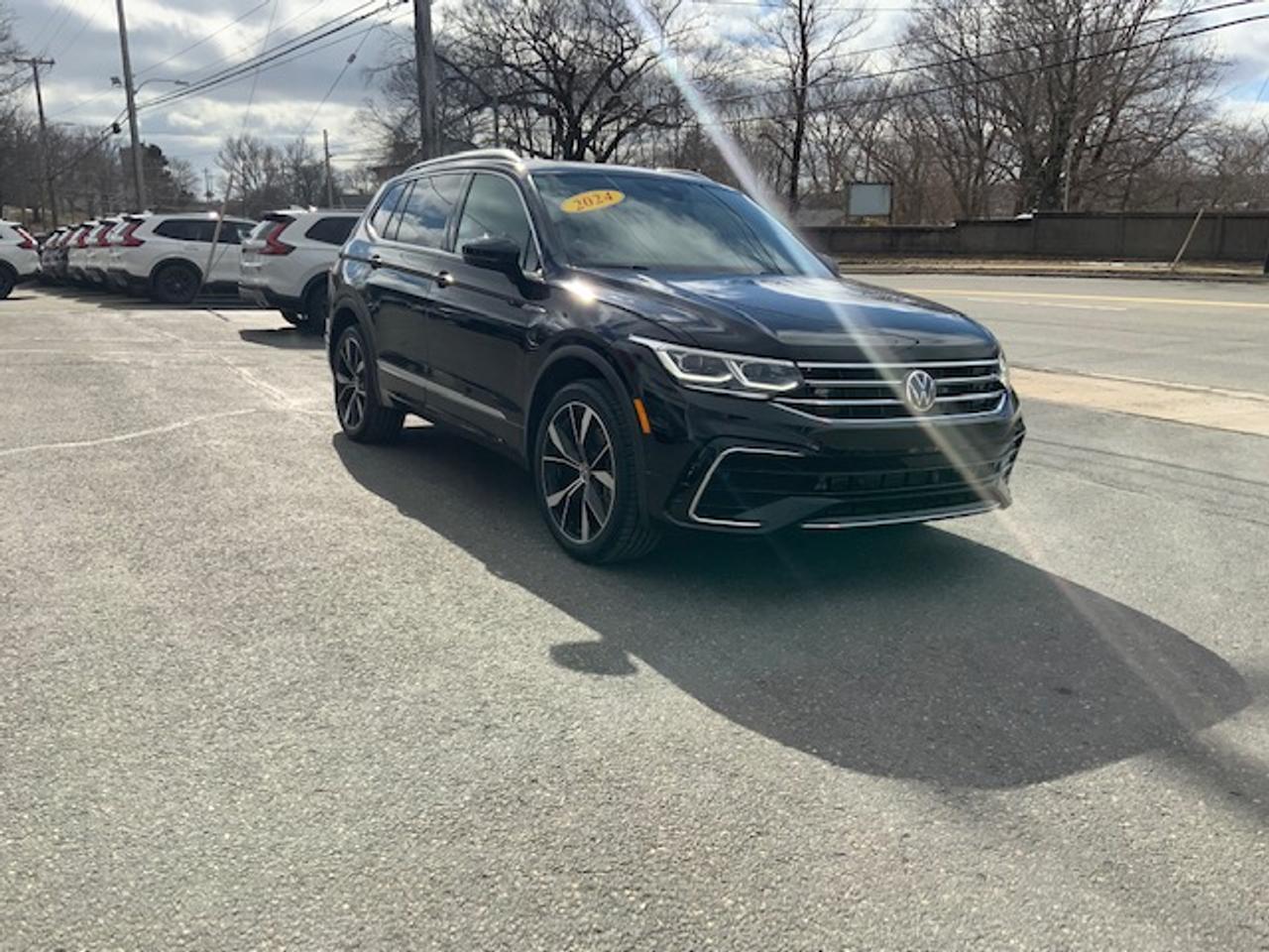 2024 Volkswagen Tiguan Highline R-line Photo