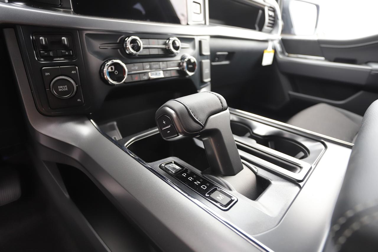 2026 Ford F-150 XLT 4WD SuperCrew 5.5' Box Photo