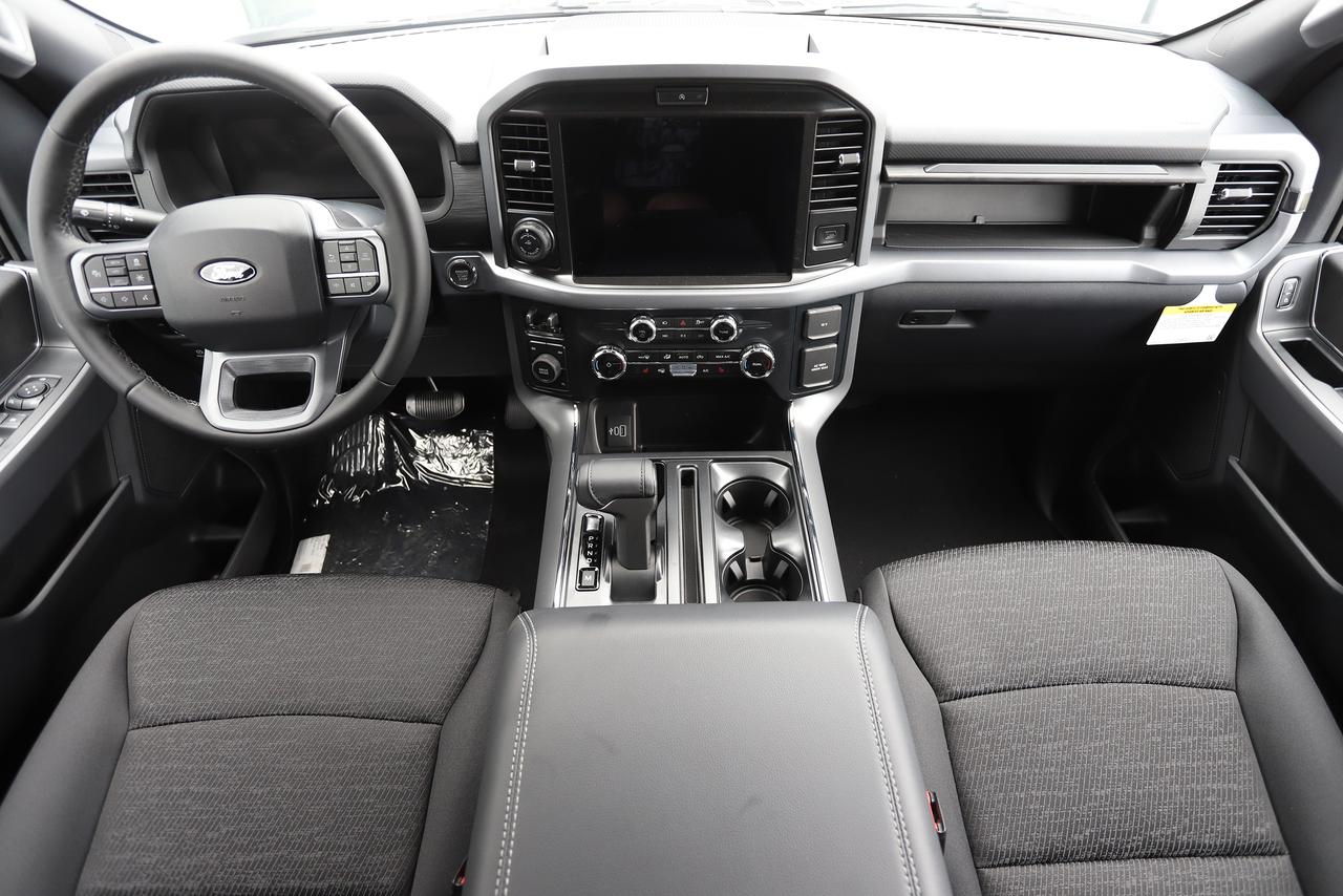 2026 Ford F-150 XLT 4WD SuperCrew 5.5' Box Photo