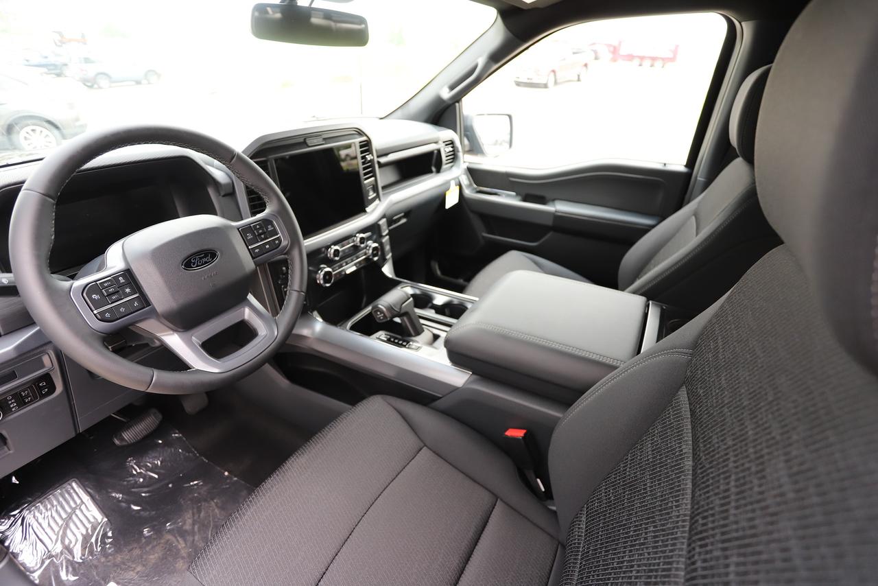 2026 Ford F-150 XLT 4WD SuperCrew 5.5' Box Photo