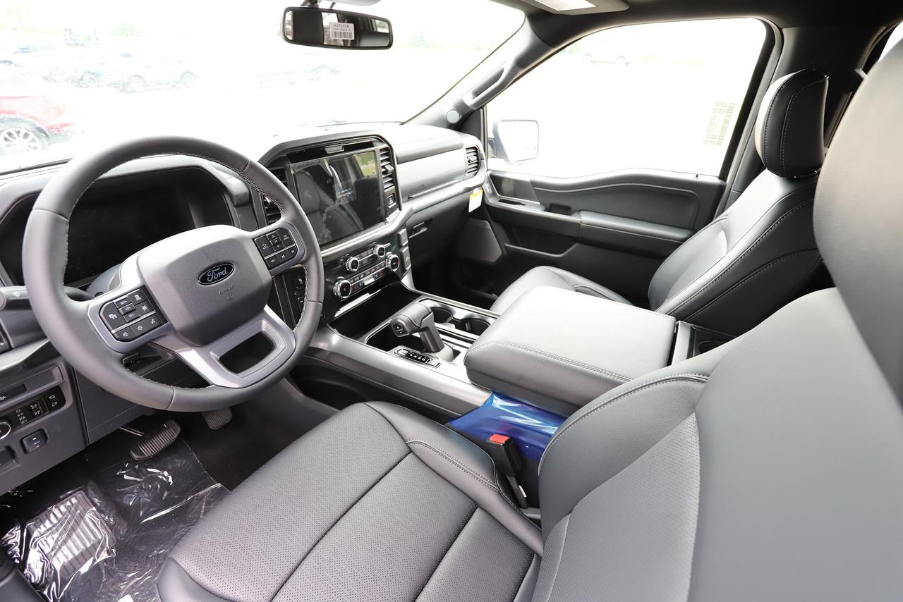 2026 Ford F-150 Lariat 4WD SuperCrew 5.5' Box Photo1