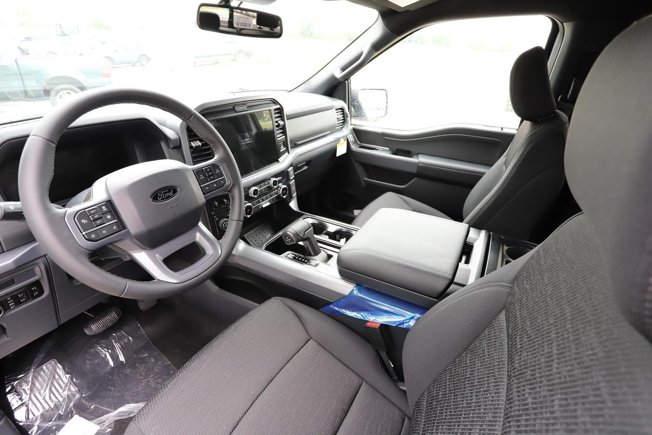 2026 Ford F-150 XLT 4WD SuperCrew 5.5' Box Photo1