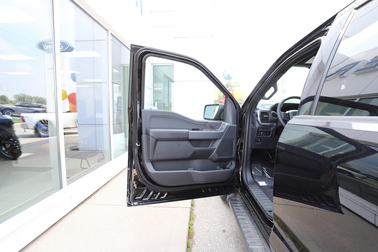 2026 Ford F-150 XLT 4WD SuperCrew 5.5' Box Photo