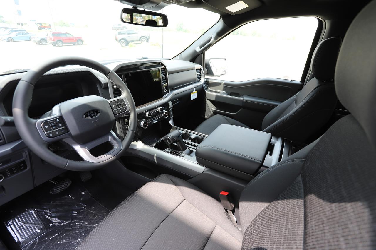 2026 Ford F-150 XLT 4WD SuperCrew 5.5' Box Photo