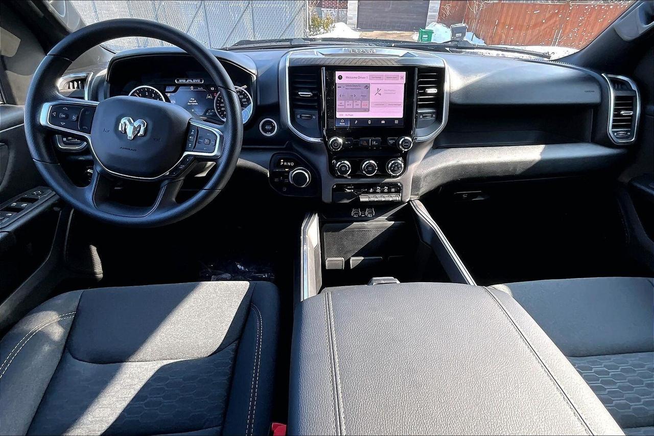 2026 RAM 1500 EXPRESS | Blackout | 8.4" TOUCHSCREEN | 4X4 Photo