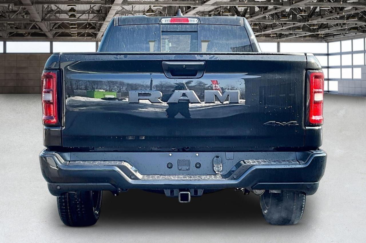 2026 RAM 1500 EXPRESS | Blackout | 8.4" TOUCHSCREEN | 4X4 Photo3