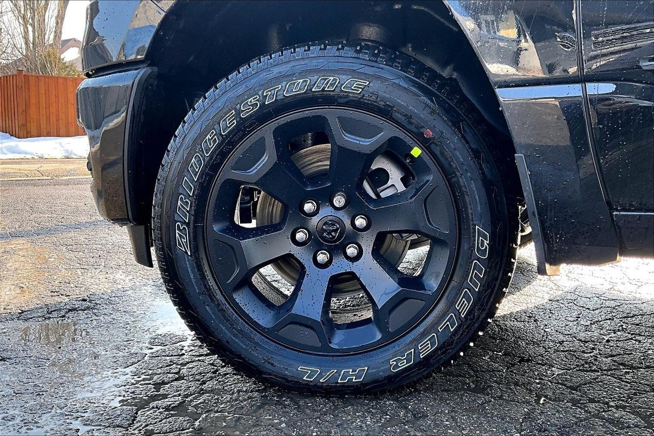2026 RAM 1500 EXPRESS | Blackout | 8.4" TOUCHSCREEN | 4X4 Photo
