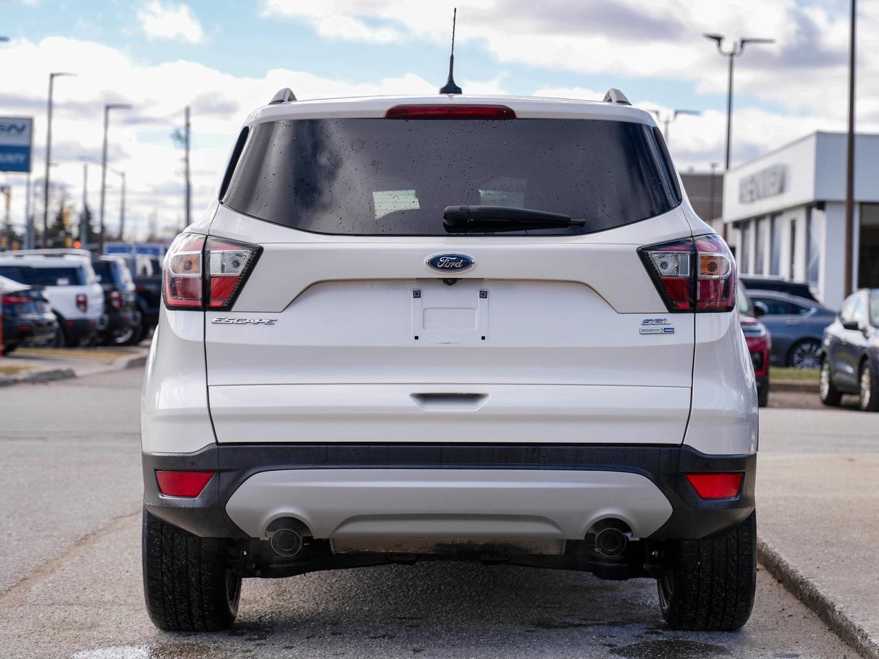 2018 Ford Escape SEL | LEATHER | PANO ROOF | AWD SOLD AS IS!!!! Photo