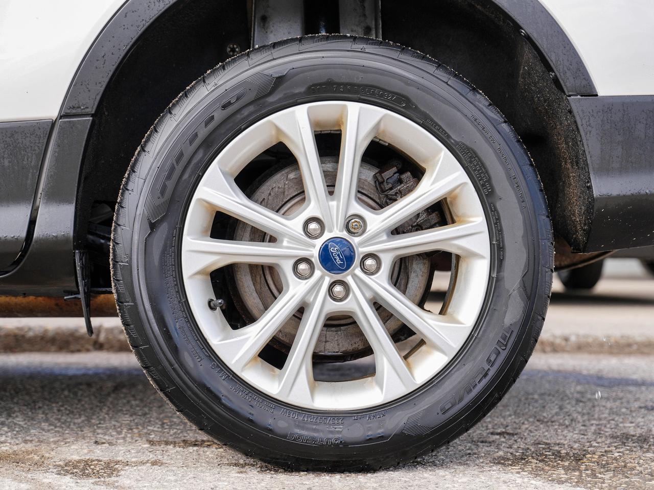 2018 Ford Escape SEL | LEATHER | PANO ROOF | AWD SOLD AS IS!!!! Photo