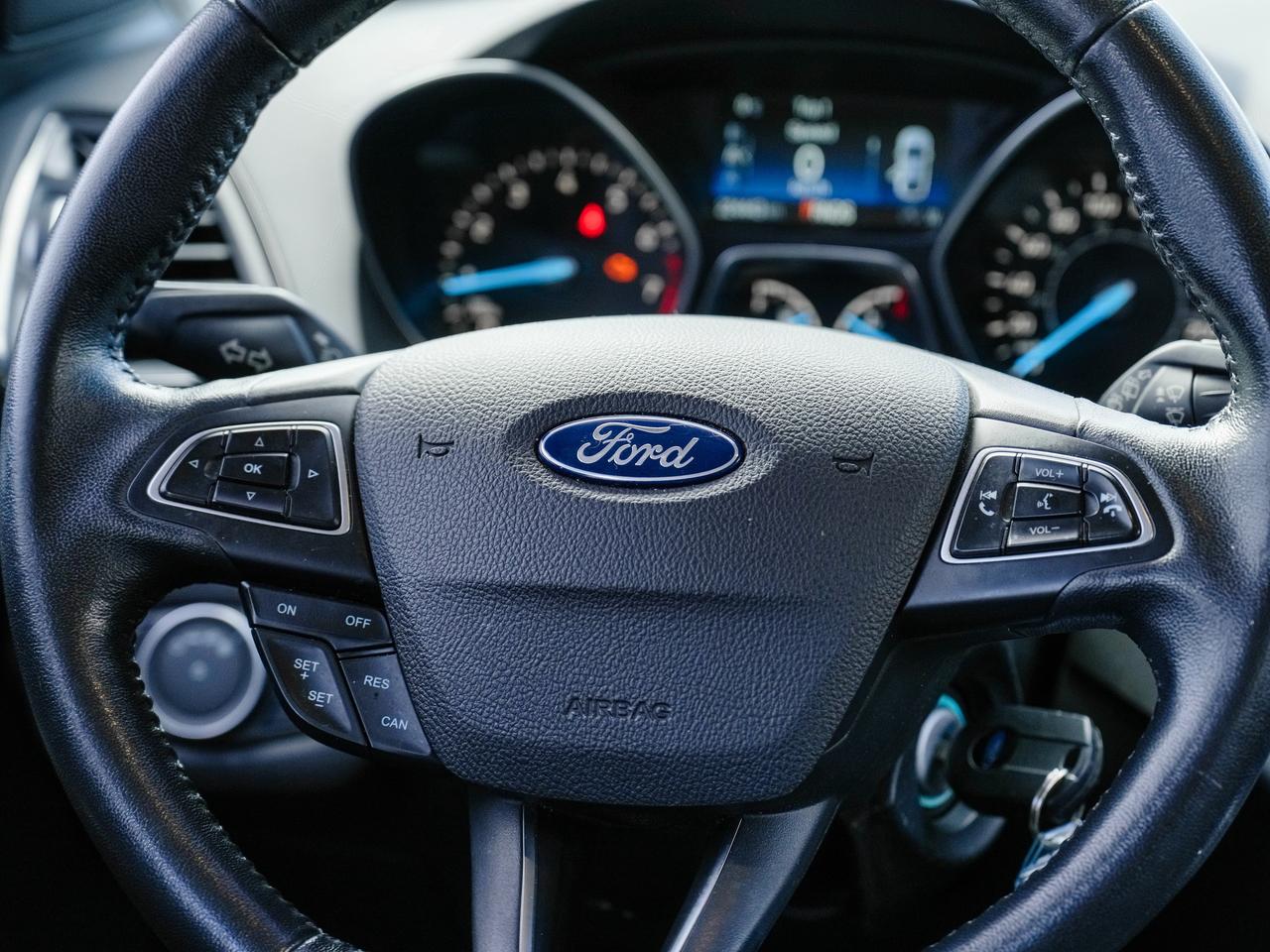 2018 Ford Escape SEL | LEATHER | PANO ROOF | AWD SOLD AS IS!!!! Photo