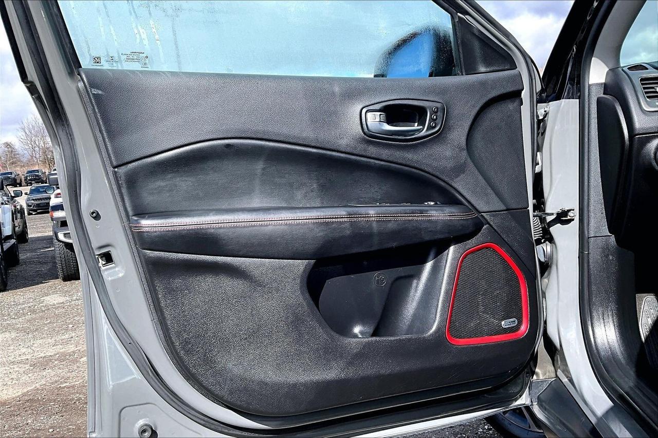 2021 Jeep Compass Trailhawk Elite | Panoroof | Alpine | TowPkg | 4X4 Photo