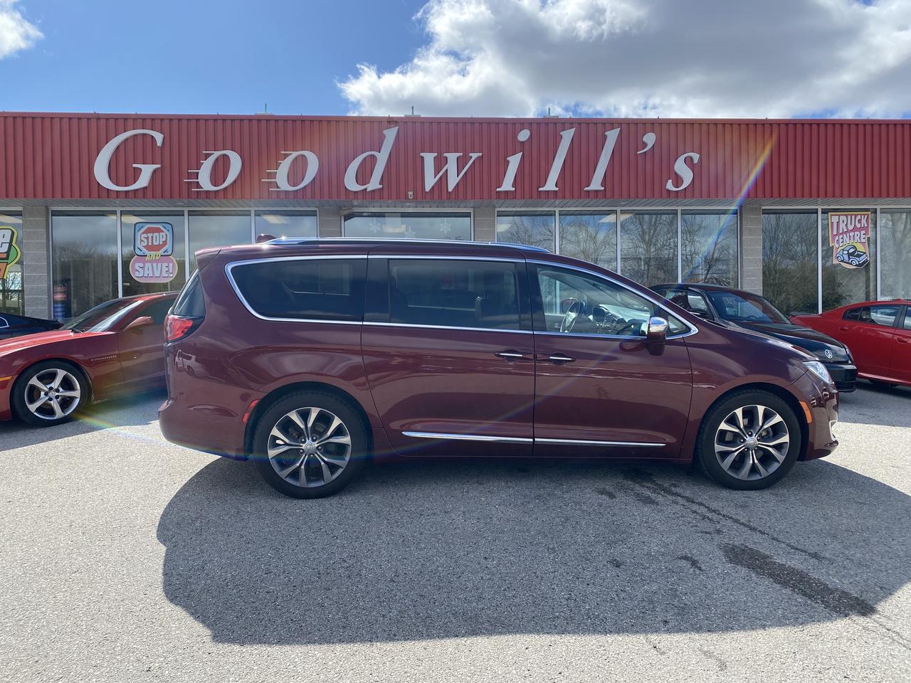 Used 2020 Chrysler Pacifica LIMITED, REMOTE START, POWER SLIDING DOORS! for sale in London, ON