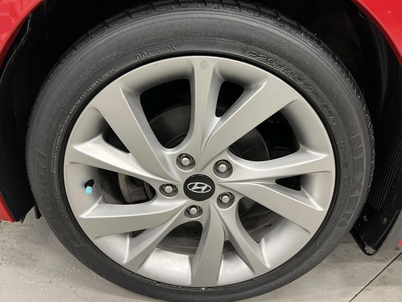2016 Hyundai Veloster AUTO | ONLY 72,000KMS! | BLUETOOTH | A/C | CRUISE Photo