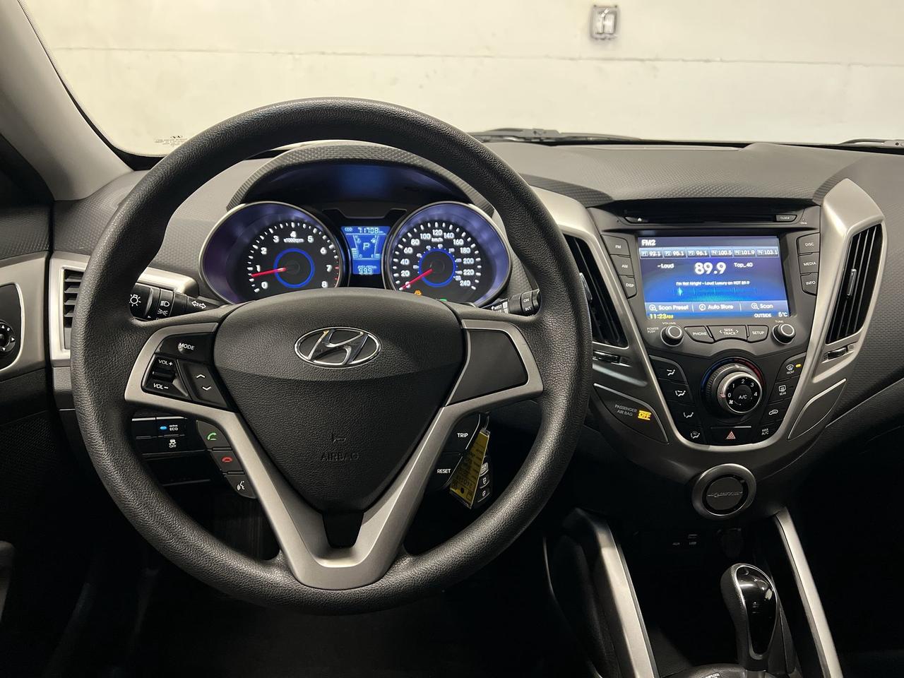2016 Hyundai Veloster AUTO | ONLY 72,000KMS! | BLUETOOTH | A/C | CRUISE Photo