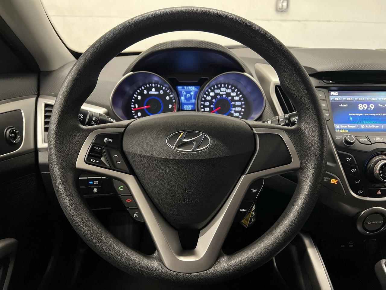 2016 Hyundai Veloster AUTO | ONLY 72,000KMS! | BLUETOOTH | A/C | CRUISE Photo