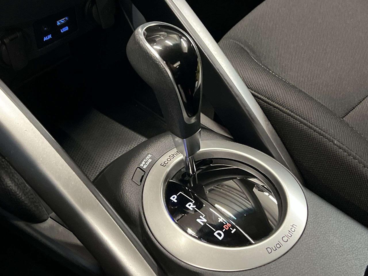 2016 Hyundai Veloster AUTO | ONLY 72,000KMS! | BLUETOOTH | A/C | CRUISE Photo