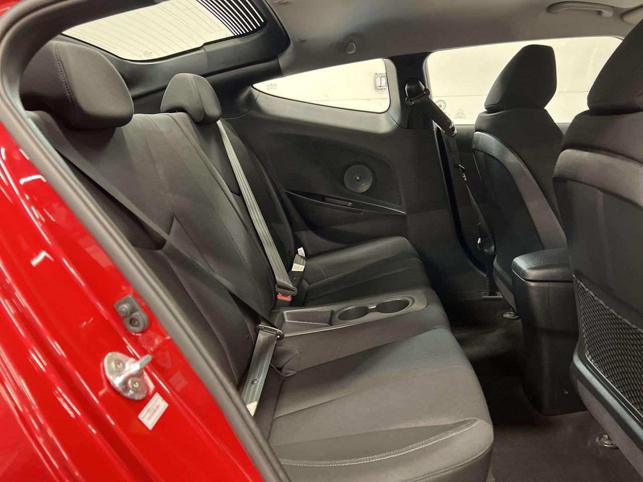 2016 Hyundai Veloster AUTO | ONLY 72,000KMS! | BLUETOOTH | A/C | CRUISE Photo