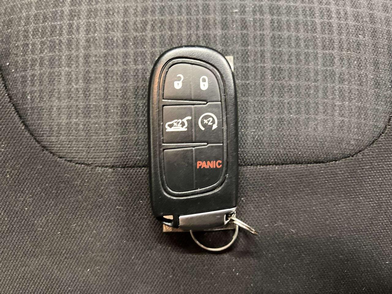 2016 Jeep Cherokee NORTH 4X4 | 3.2L V6| HTD SEATS |REMOTE START | A/C Photo