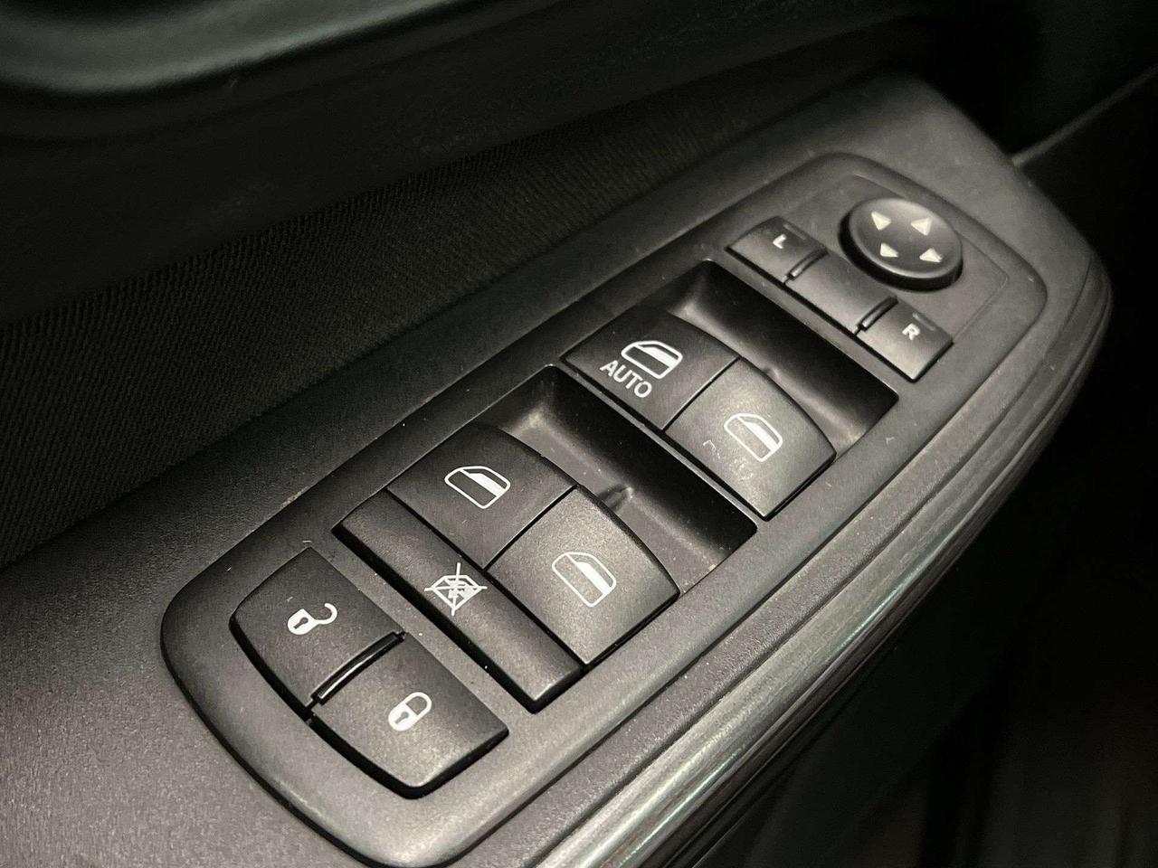 2016 Jeep Cherokee NORTH 4X4 | 3.2L V6| HTD SEATS |REMOTE START | A/C Photo