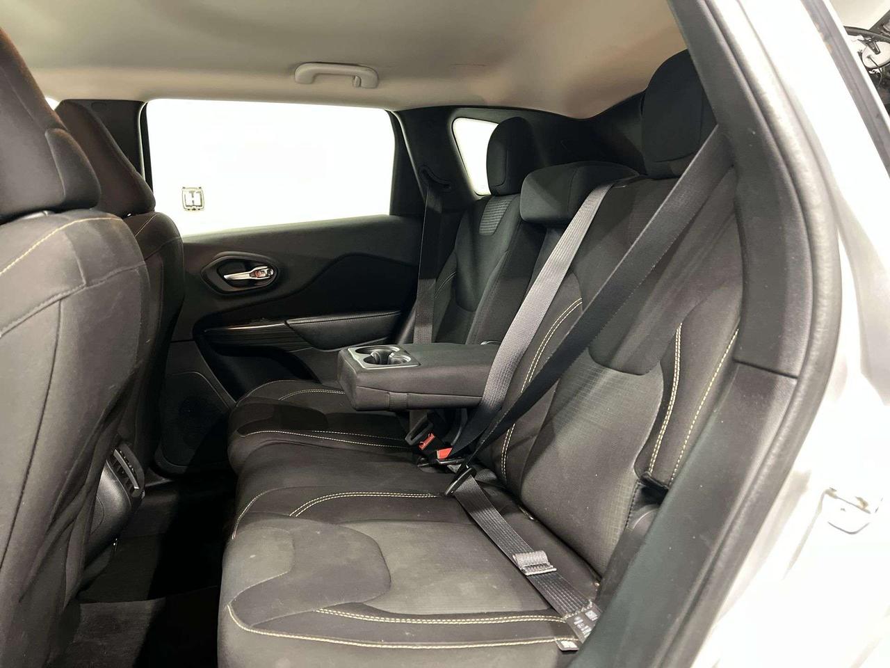 2016 Jeep Cherokee NORTH 4X4 | 3.2L V6| HTD SEATS |REMOTE START | A/C Photo