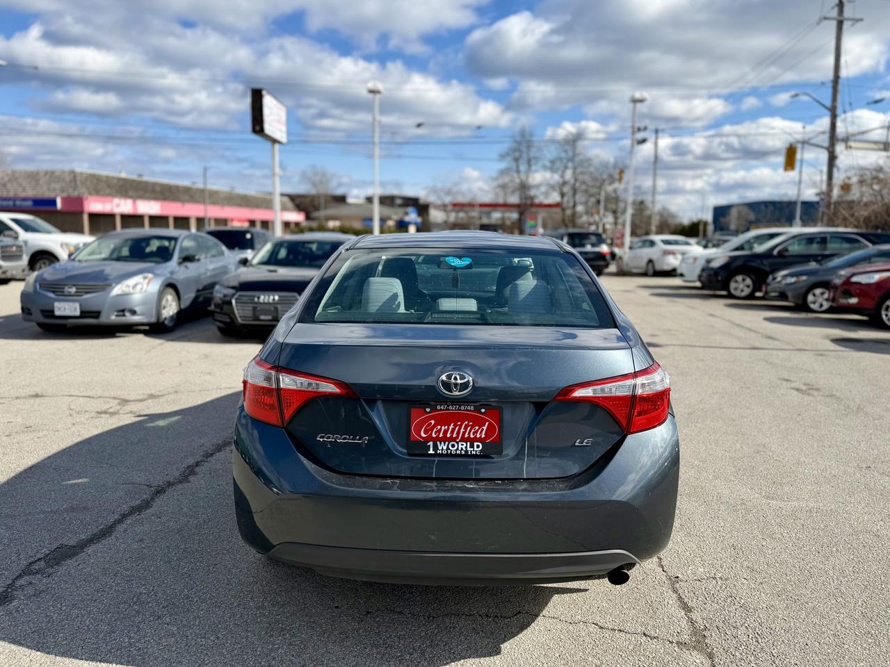 2015 Toyota Corolla LE Photo3