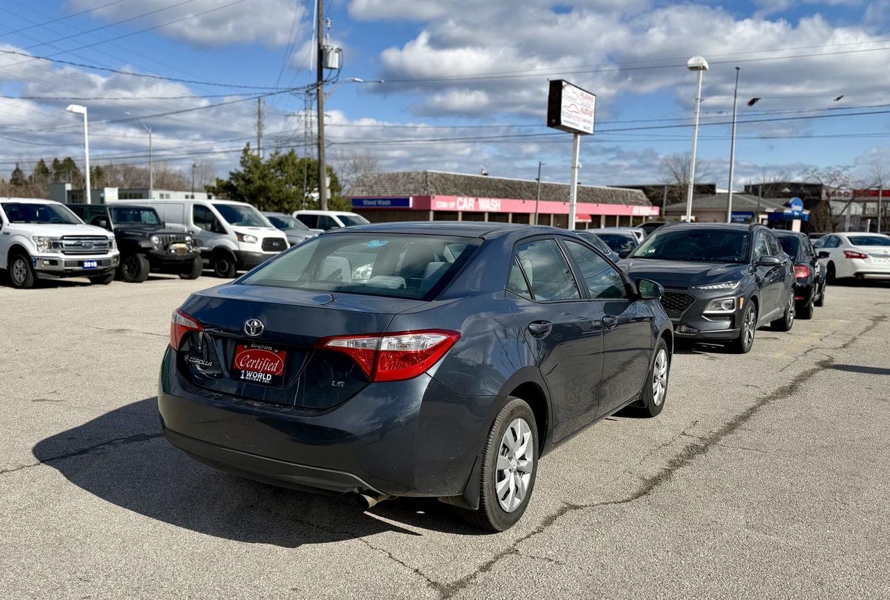 2015 Toyota Corolla LE Photo4