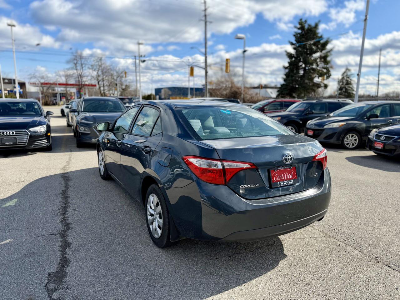 2015 Toyota Corolla LE Photo