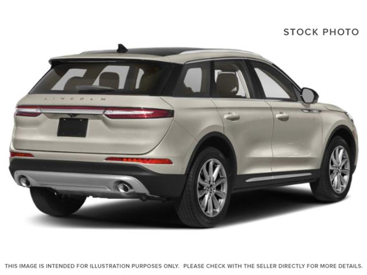 2022 Lincoln Corsair Reserve Photo2