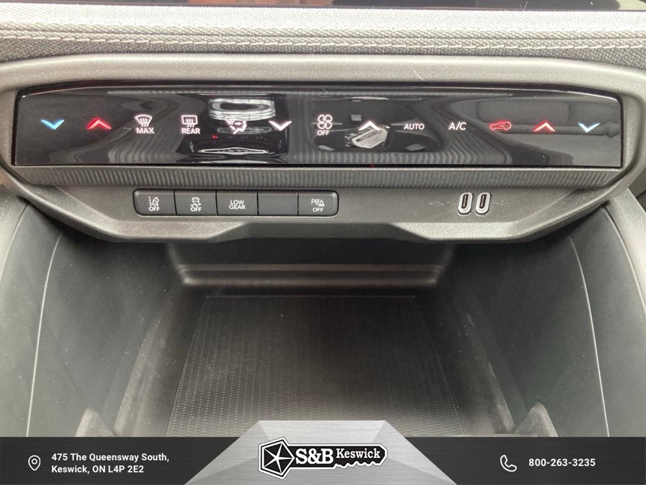 2026 Jeep Cherokee Laredo/Limited 4dr 4x4 Photo