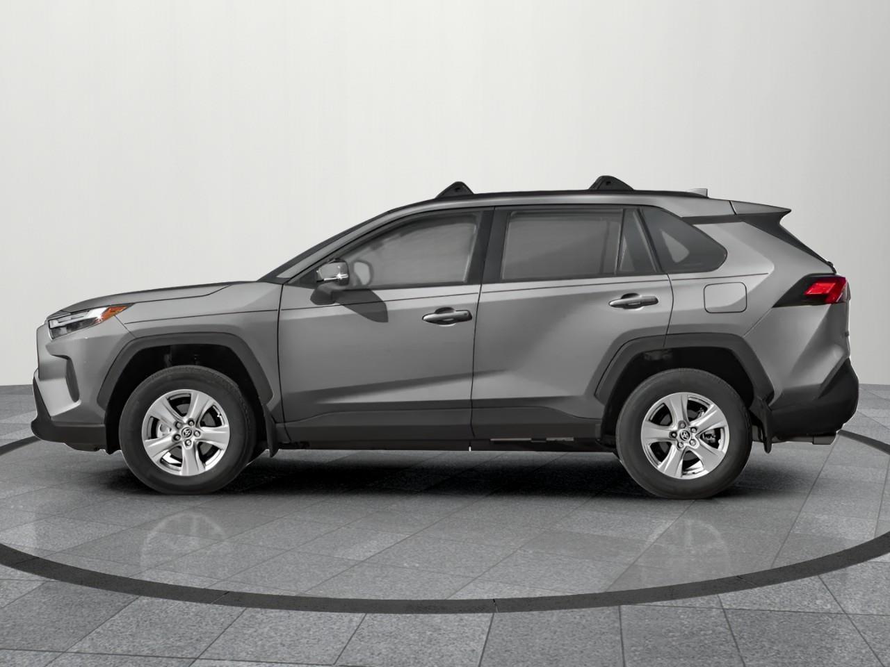 2022 Toyota RAV4 XLE 4dr All-wheel Drive Photo
