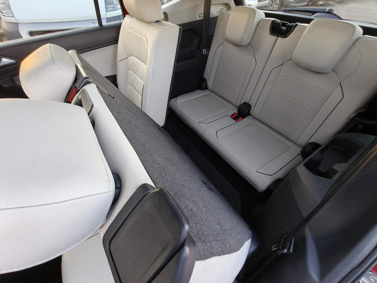 2018 Volkswagen Tiguan Highline 4dr All-wheel Drive 4MOTION Photo