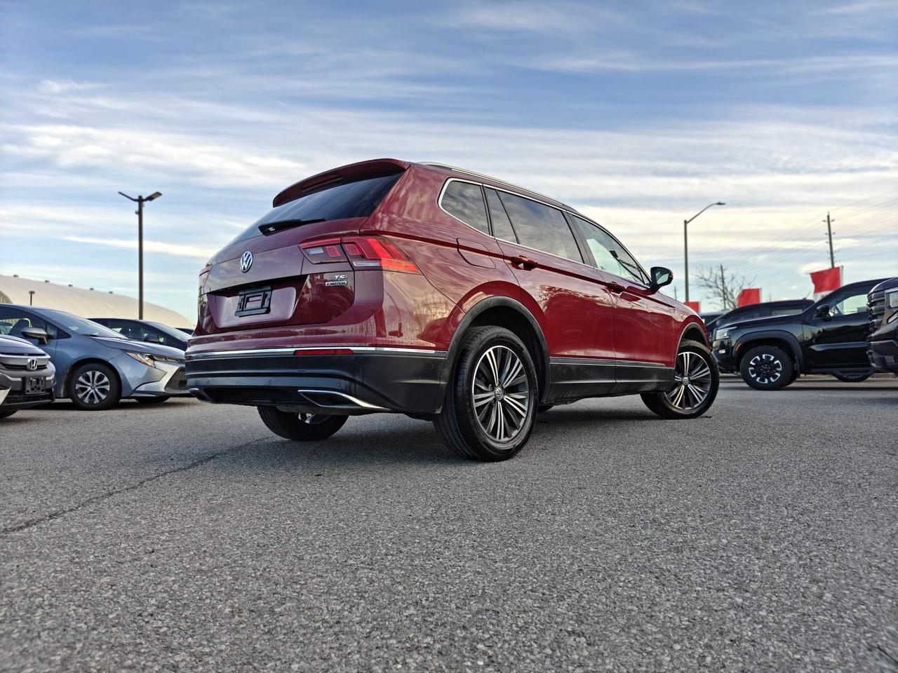 2018 Volkswagen Tiguan Highline 4dr All-wheel Drive 4MOTION Photo