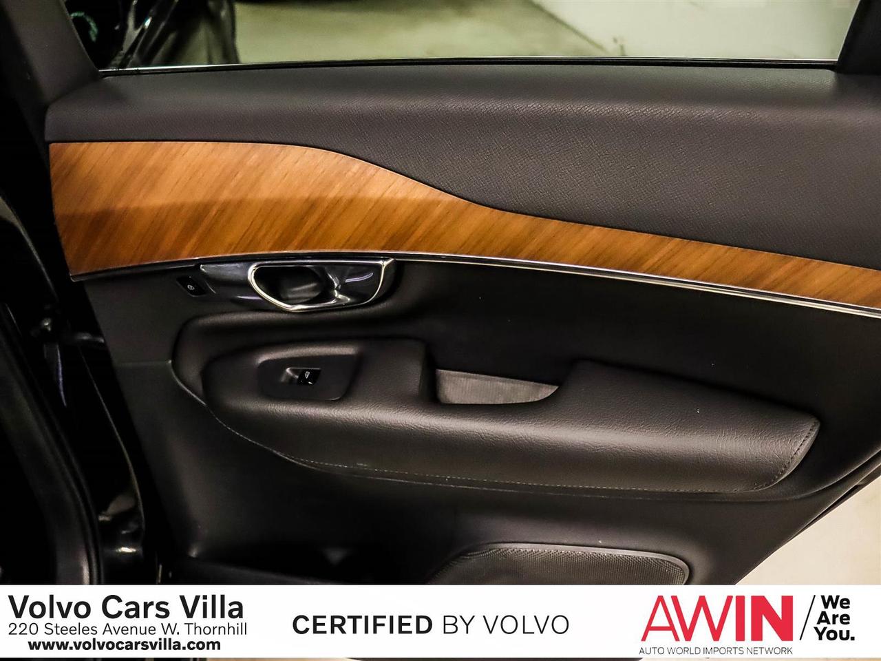 2022 Volvo XC90 T6 AWD Momentum (7-Seat) Photo