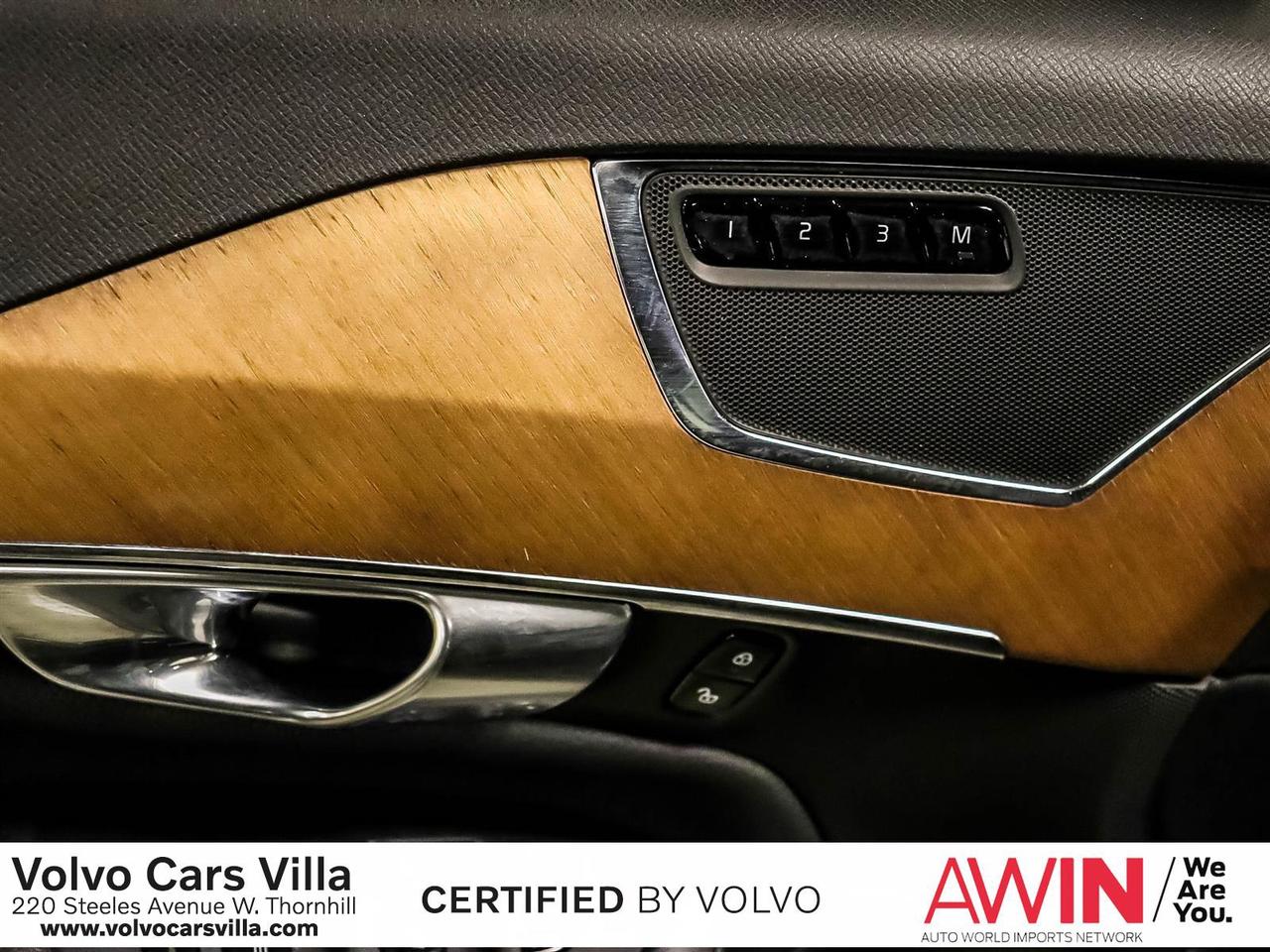 2022 Volvo XC90 T6 AWD Momentum (7-Seat) Photo