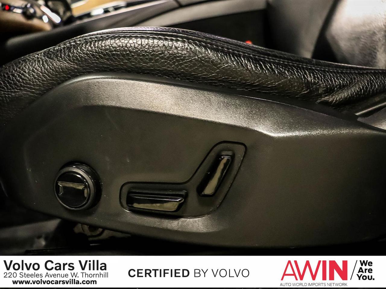 2022 Volvo XC90 T6 AWD Momentum (7-Seat) Photo