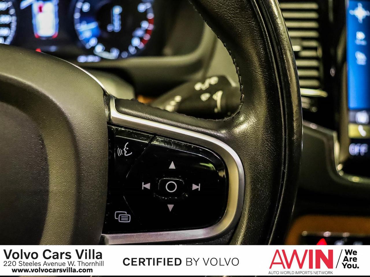 2022 Volvo XC90 T6 AWD Momentum (7-Seat) Photo