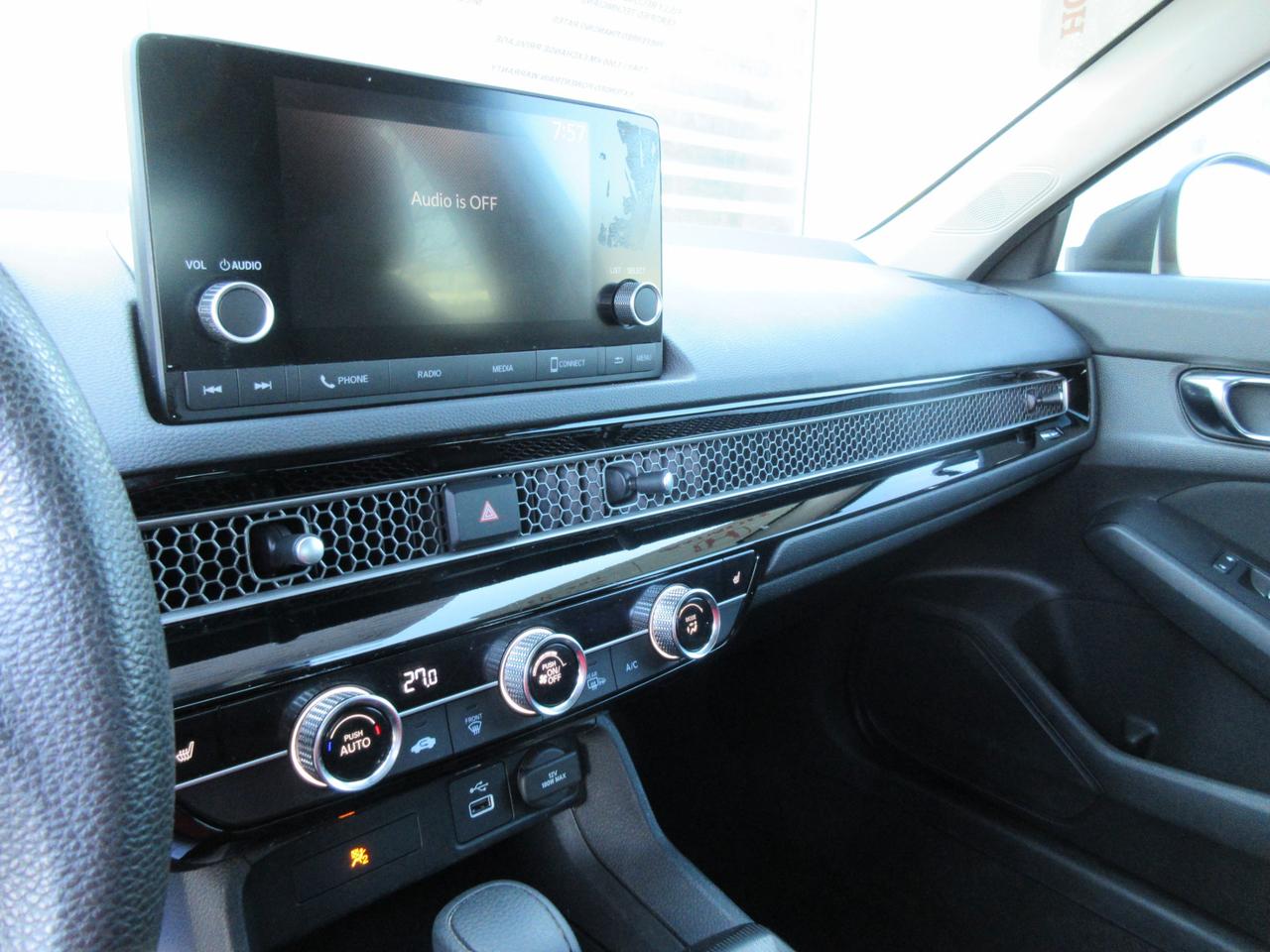 2022 Honda Civic LX 4dr Sedan Photo