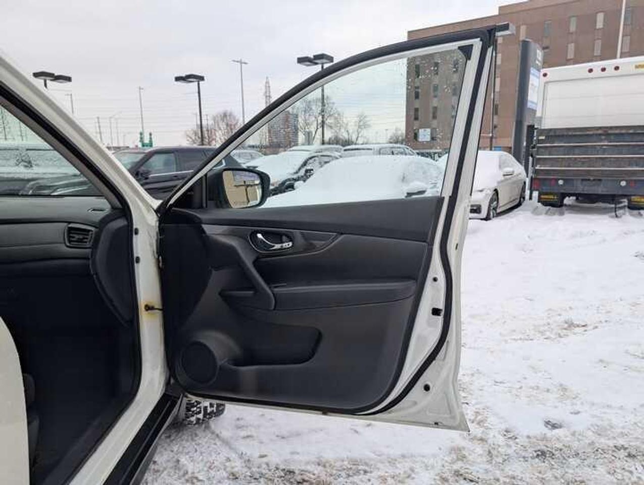 2018 Nissan Rogue  Photo