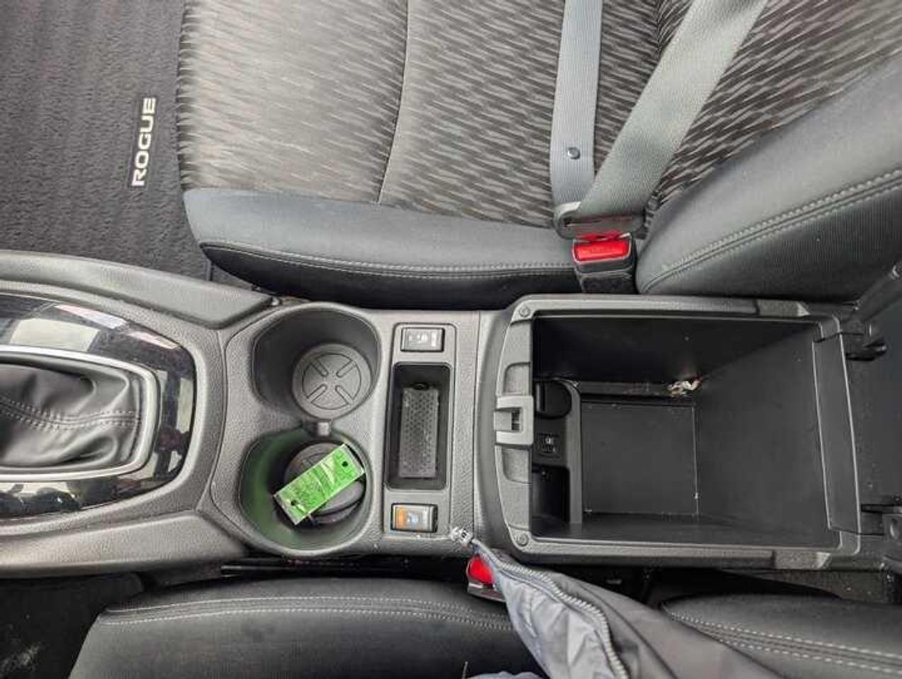 2018 Nissan Rogue  Photo