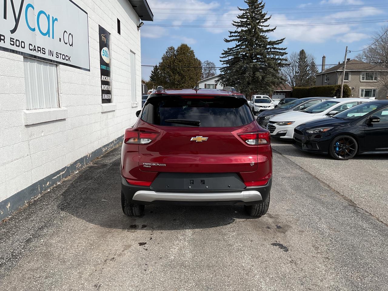 2024 Chevrolet TrailBlazer LT 4dr All-Wheel Drive Photo3
