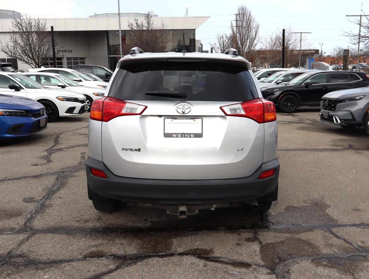 2015 Toyota RAV4 LE 4dr Front-wheel Drive Photo